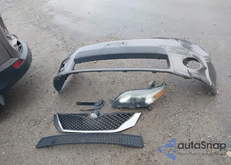 2011 Toyota Sienna Se z USA, uszkodzony, nr VIN 5TDXK3DC7BS131389